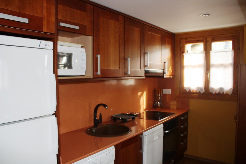 Apartamentos El Rincon De Benas Benasque Chambre photo