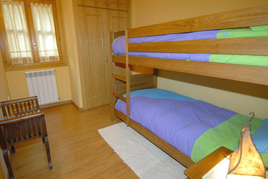 Apartamentos El Rincon De Benas Benasque Chambre photo