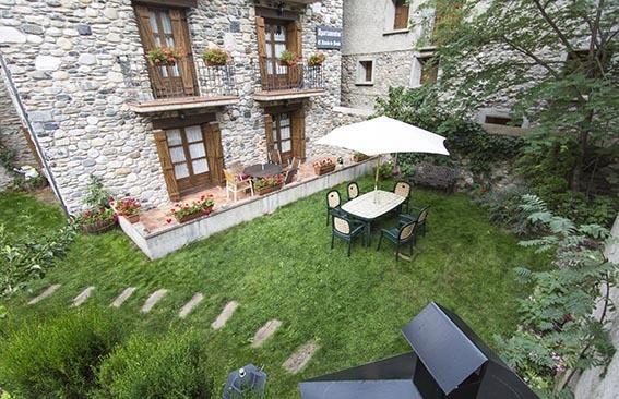 Apartamentos El Rincon De Benas Benasque Chambre photo