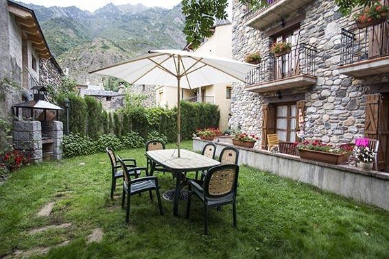 Apartamentos El Rincon De Benas Benasque Chambre photo