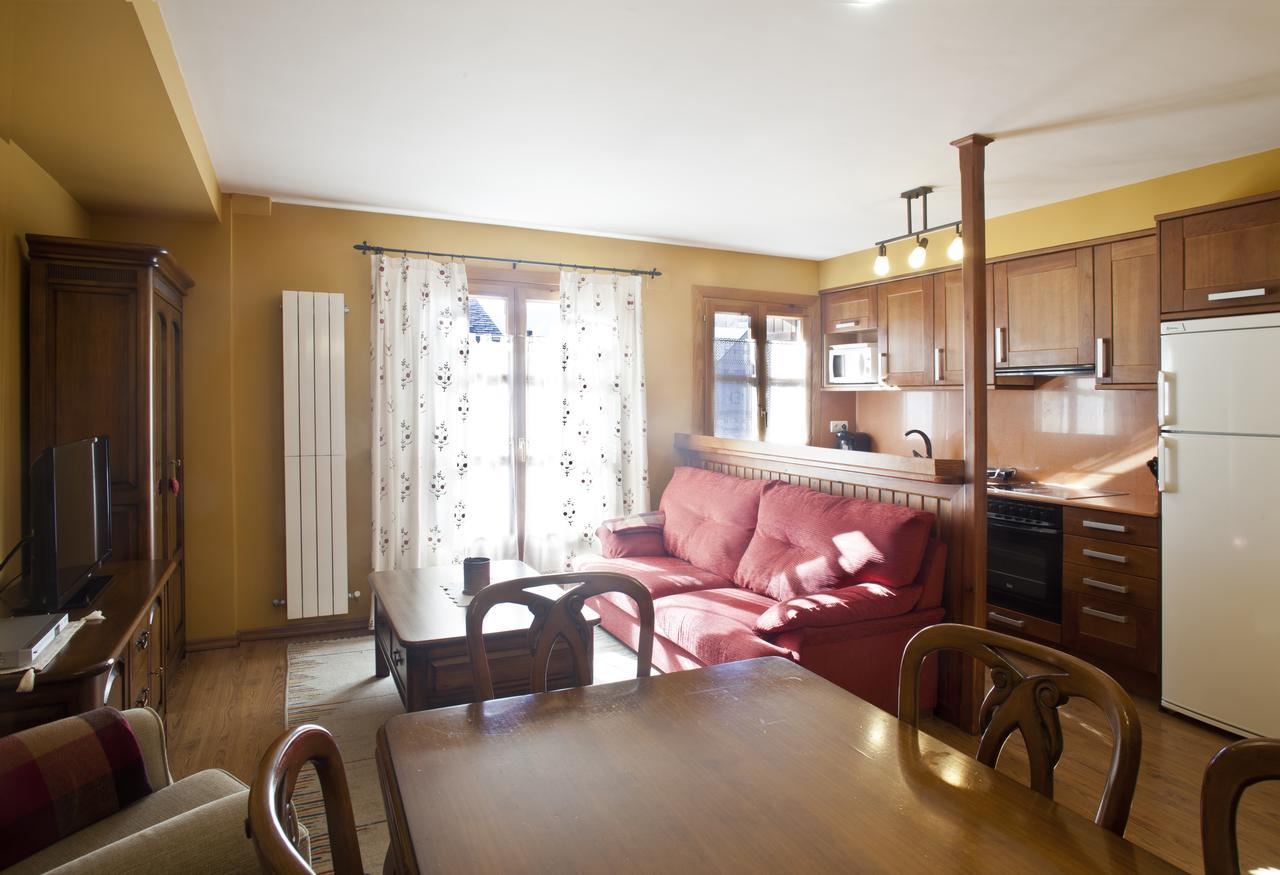 Apartamentos El Rincon De Benas Benasque Extérieur photo